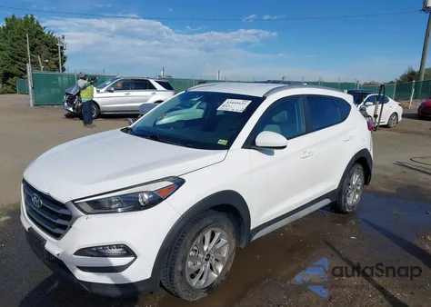 2018 Hyundai Tucson Sel z USA, uszkodzony, nr VIN KM8J3CA43JU612228